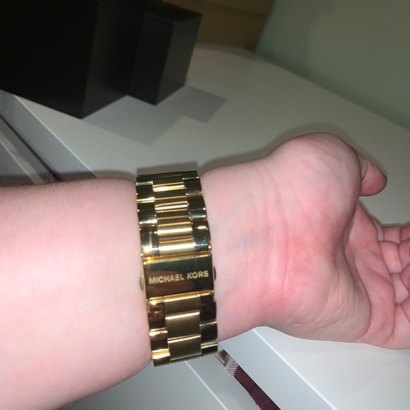 Michael Kors Gold World Crystal Woman’s Watch